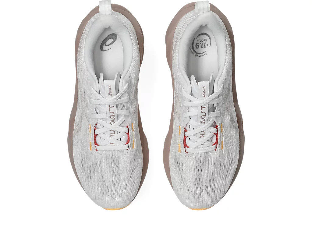 ASICS Novablast  5 Damen