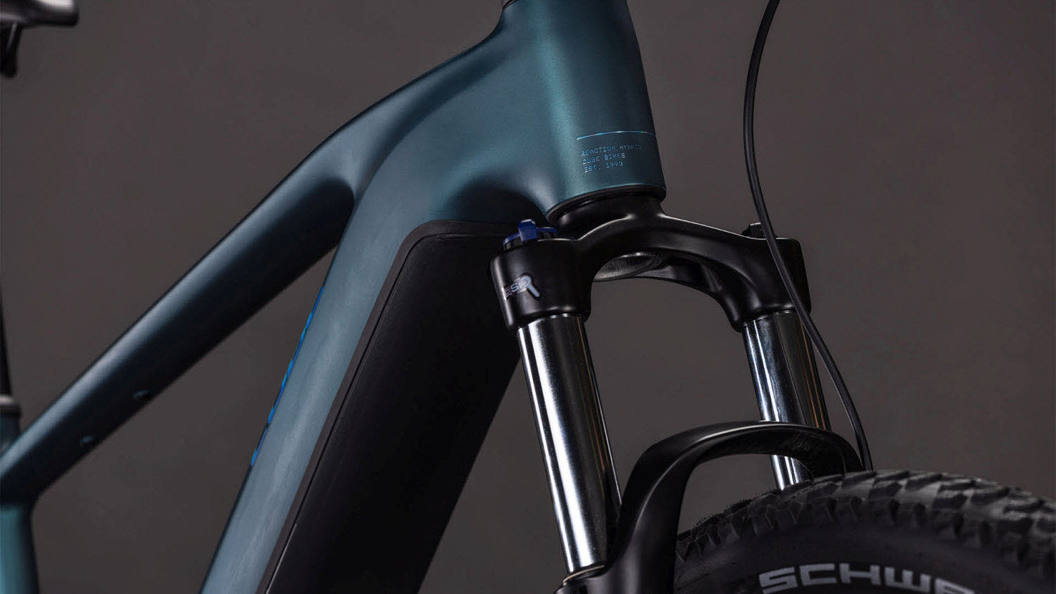 CUBE Reaction Hybrid ONE 800