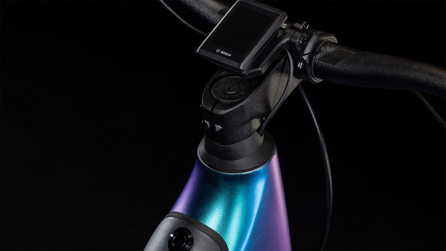 CUBE Reaction Hybrid Race 750