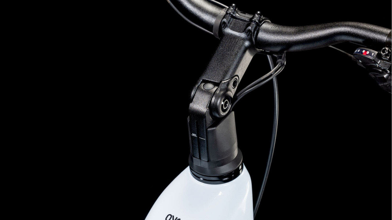 CUBE Kathmandu Hybrid ONE 600