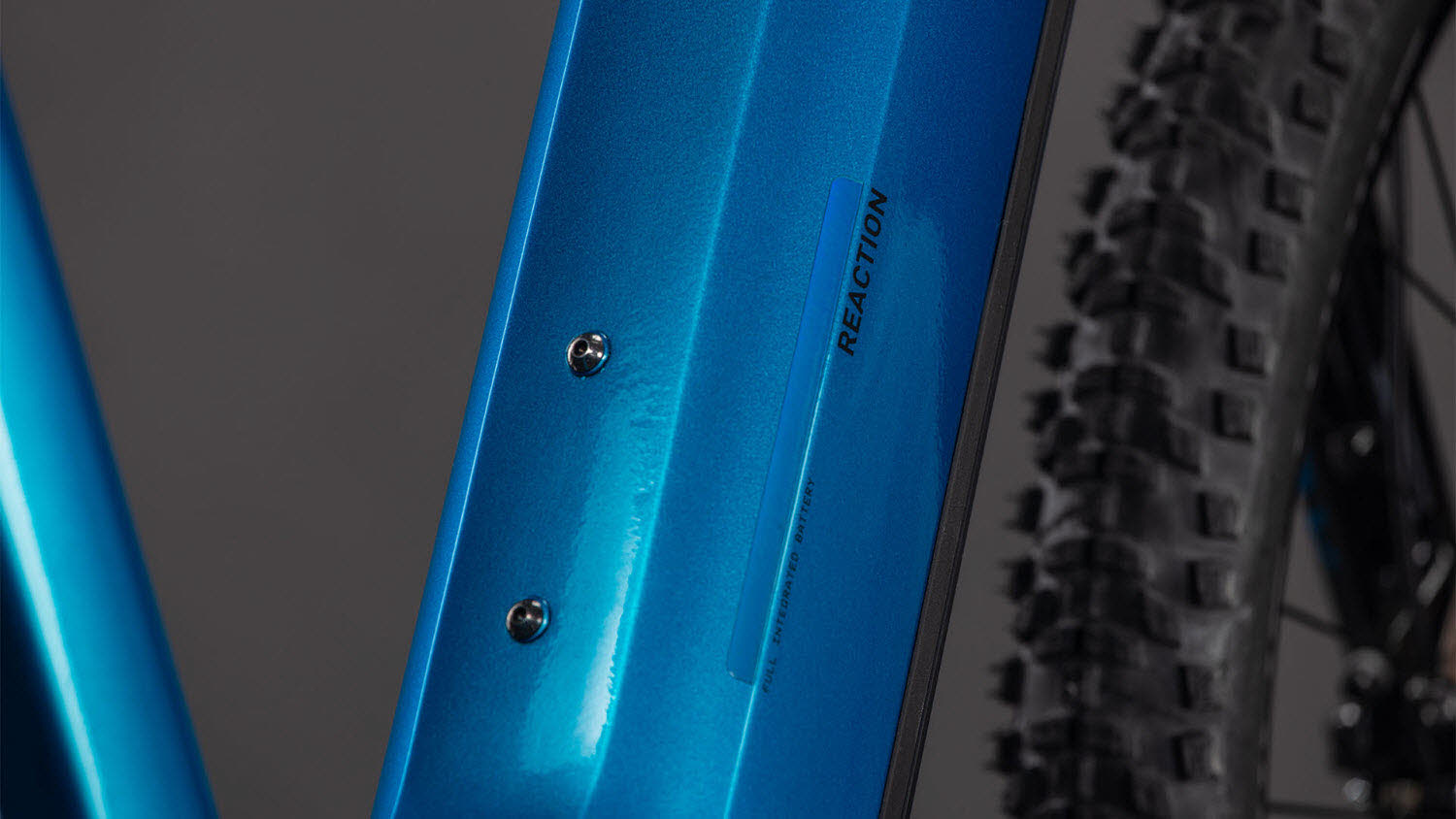 CUBE Reaction Hybrid Performance 600